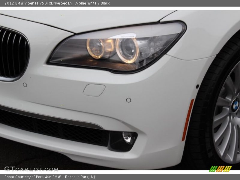 Alpine White / Black 2012 BMW 7 Series 750i xDrive Sedan