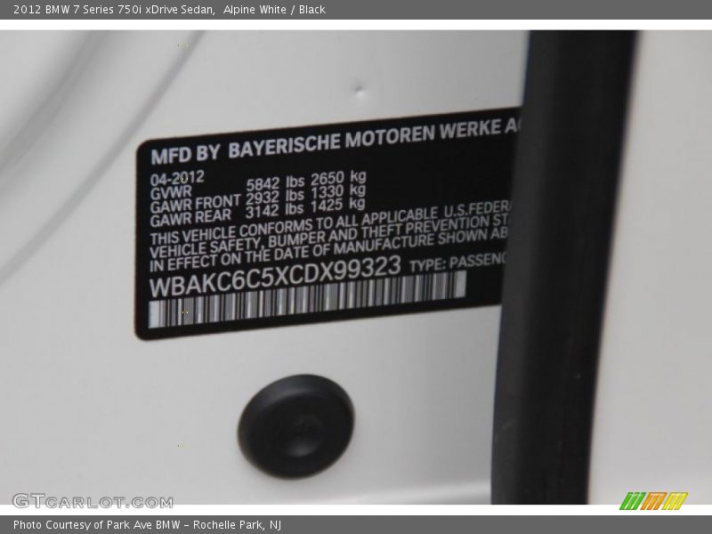 Alpine White / Black 2012 BMW 7 Series 750i xDrive Sedan