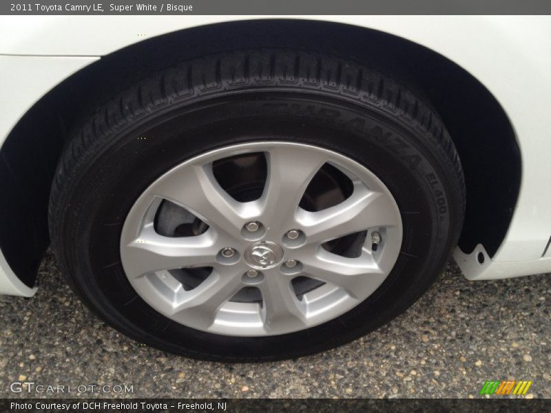 Super White / Bisque 2011 Toyota Camry LE