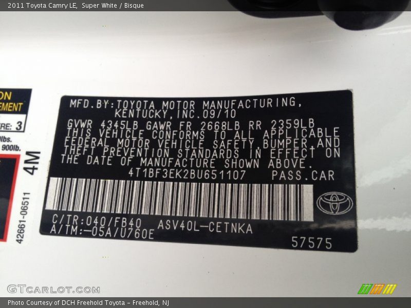 Super White / Bisque 2011 Toyota Camry LE