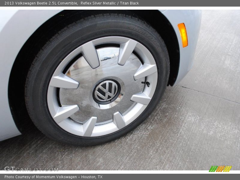  2013 Beetle 2.5L Convertible Wheel