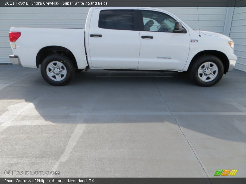Super White / Sand Beige 2011 Toyota Tundra CrewMax