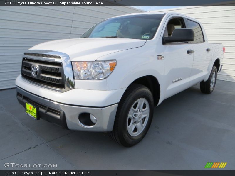 Super White / Sand Beige 2011 Toyota Tundra CrewMax
