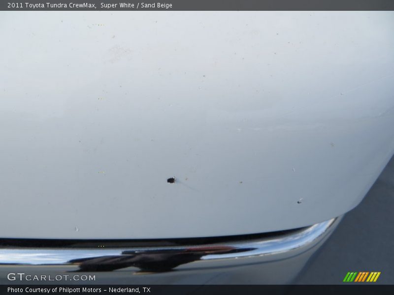 Super White / Sand Beige 2011 Toyota Tundra CrewMax