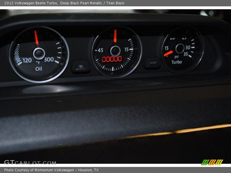 Deep Black Pearl Metallic / Titan Black 2013 Volkswagen Beetle Turbo