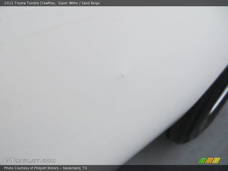 Super White / Sand Beige 2011 Toyota Tundra CrewMax