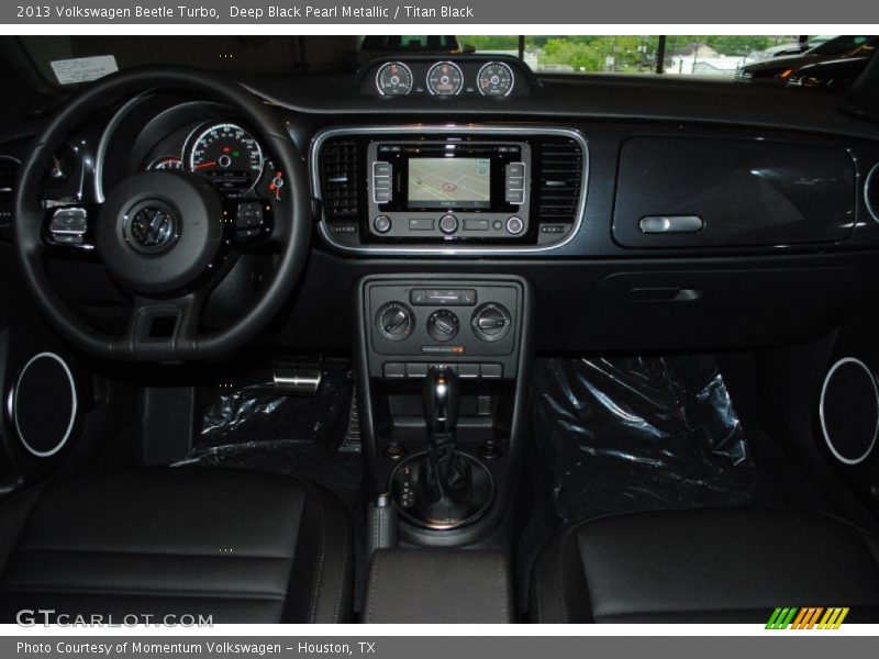 Deep Black Pearl Metallic / Titan Black 2013 Volkswagen Beetle Turbo