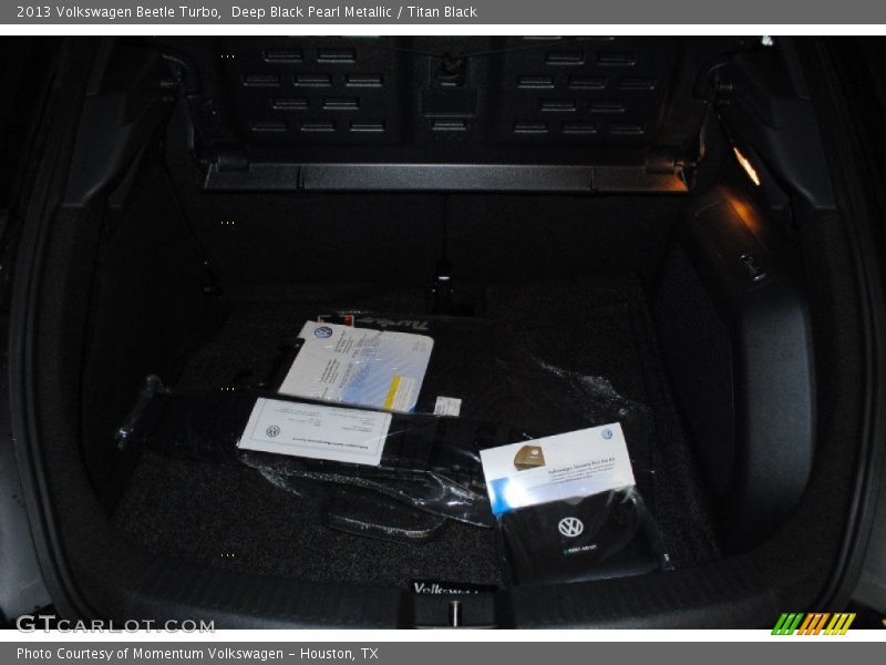 Deep Black Pearl Metallic / Titan Black 2013 Volkswagen Beetle Turbo