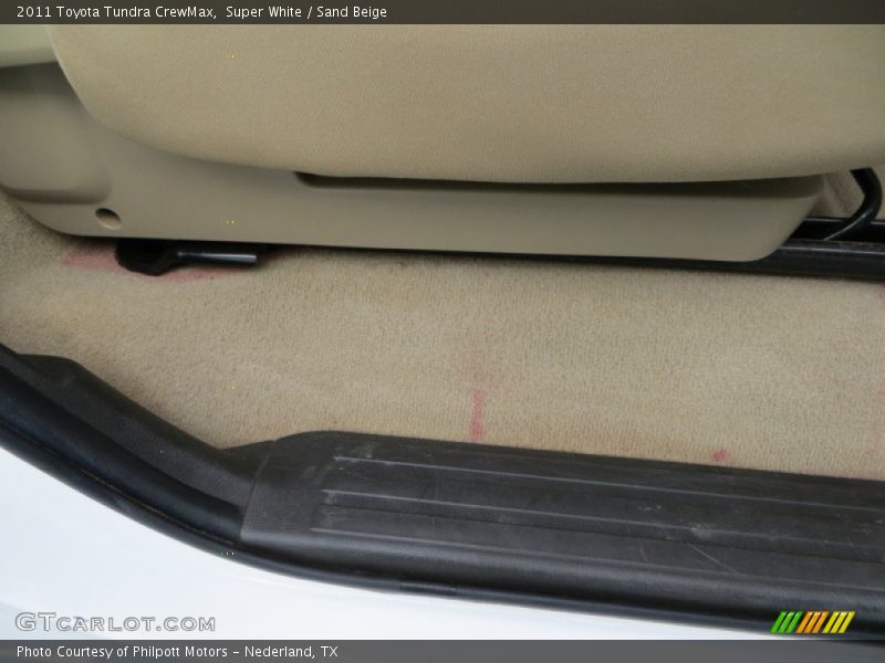 Super White / Sand Beige 2011 Toyota Tundra CrewMax