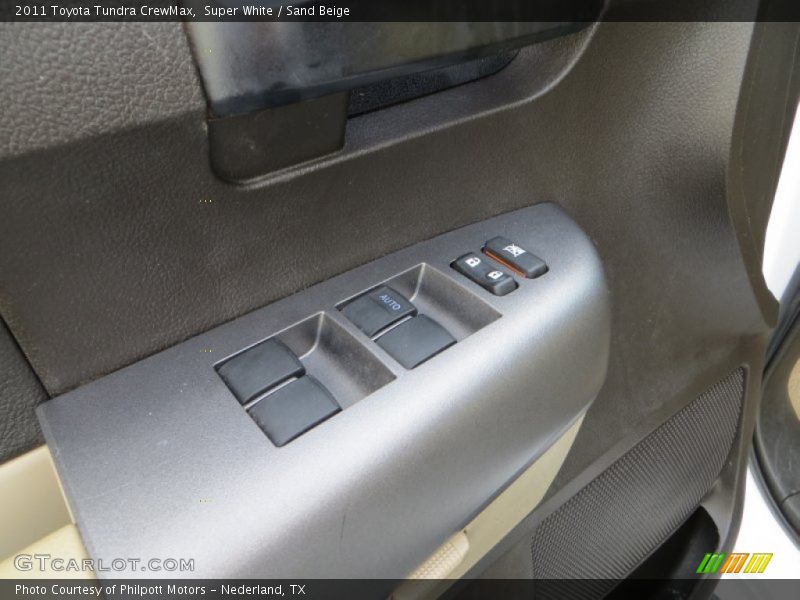 Super White / Sand Beige 2011 Toyota Tundra CrewMax