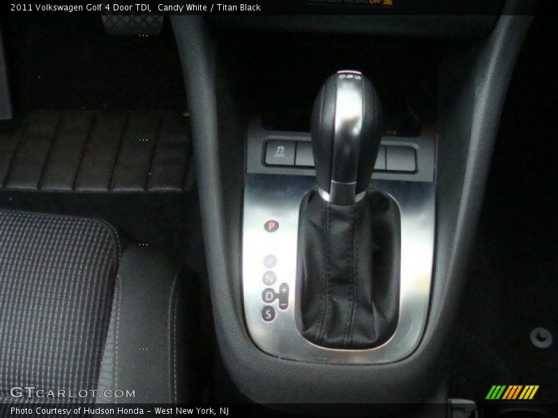Candy White / Titan Black 2011 Volkswagen Golf 4 Door TDI