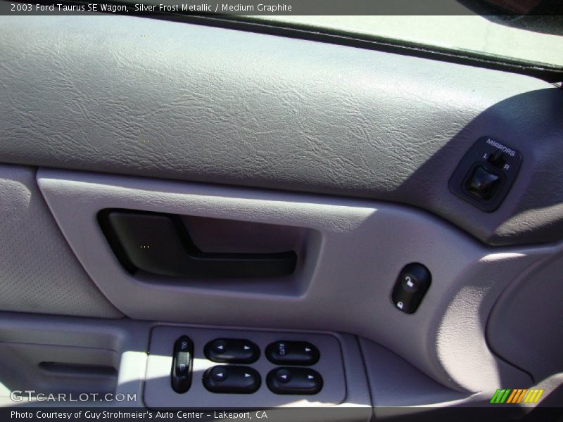 Silver Frost Metallic / Medium Graphite 2003 Ford Taurus SE Wagon