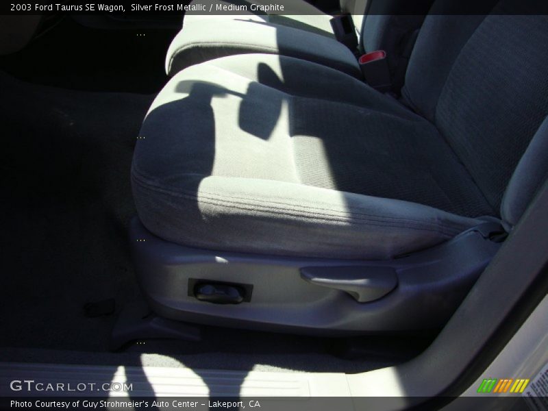 Silver Frost Metallic / Medium Graphite 2003 Ford Taurus SE Wagon