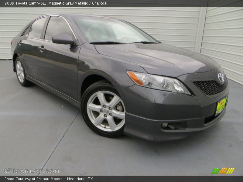 Magnetic Gray Metallic / Charcoal 2009 Toyota Camry SE
