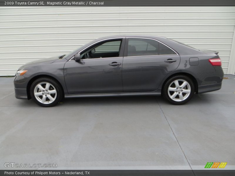 Magnetic Gray Metallic / Charcoal 2009 Toyota Camry SE