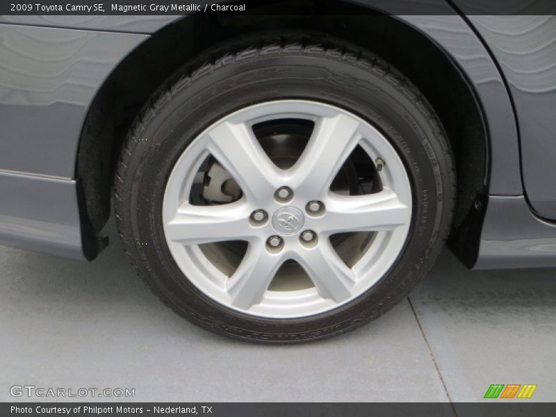 Magnetic Gray Metallic / Charcoal 2009 Toyota Camry SE