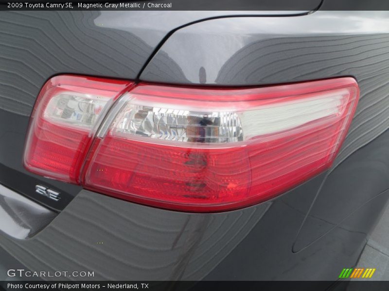 Magnetic Gray Metallic / Charcoal 2009 Toyota Camry SE