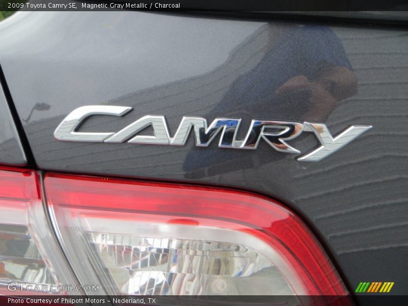 Magnetic Gray Metallic / Charcoal 2009 Toyota Camry SE