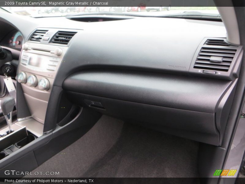 Magnetic Gray Metallic / Charcoal 2009 Toyota Camry SE