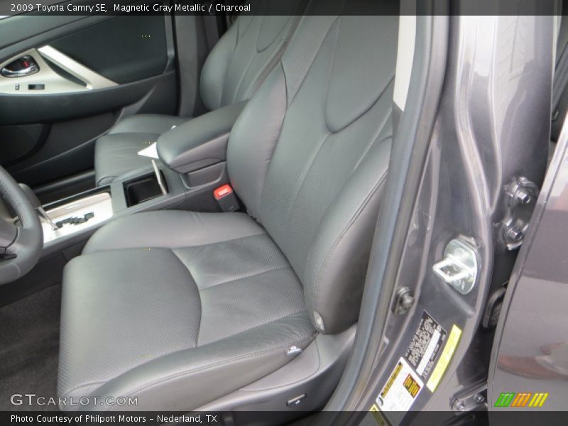Magnetic Gray Metallic / Charcoal 2009 Toyota Camry SE