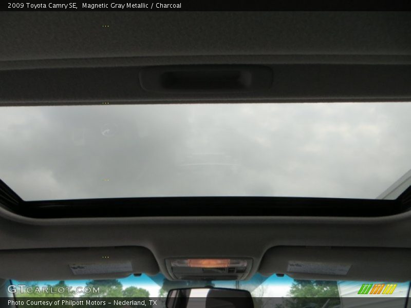 Magnetic Gray Metallic / Charcoal 2009 Toyota Camry SE