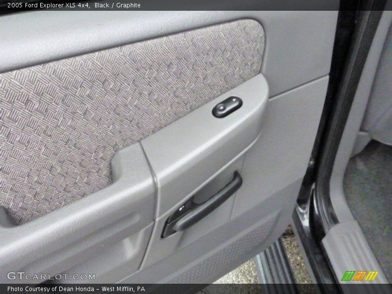 Black / Graphite 2005 Ford Explorer XLS 4x4