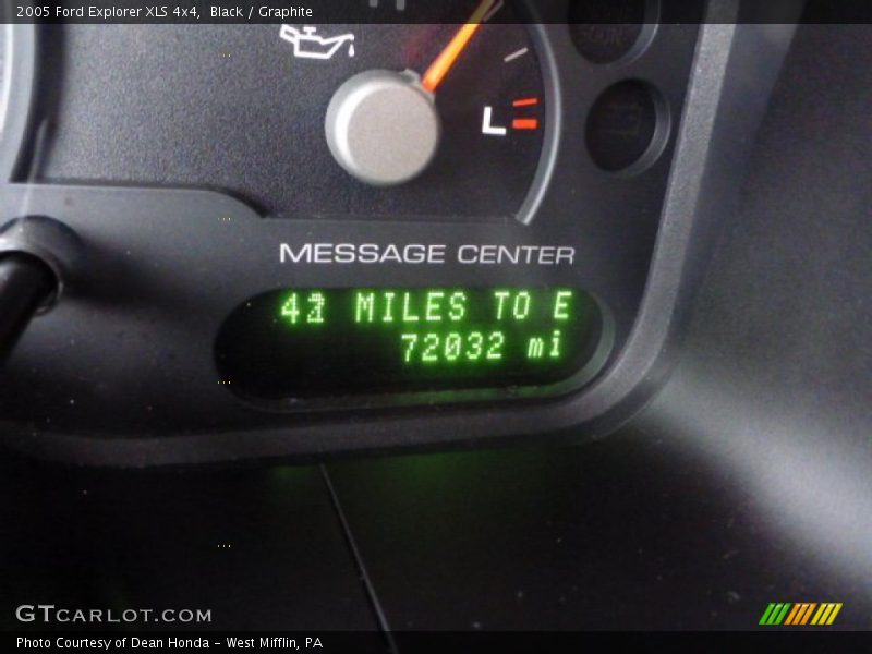 Black / Graphite 2005 Ford Explorer XLS 4x4