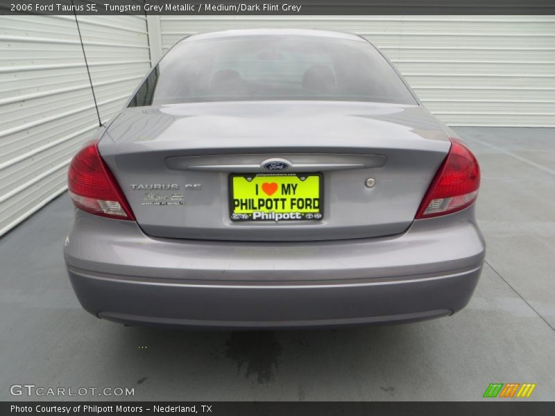 Tungsten Grey Metallic / Medium/Dark Flint Grey 2006 Ford Taurus SE