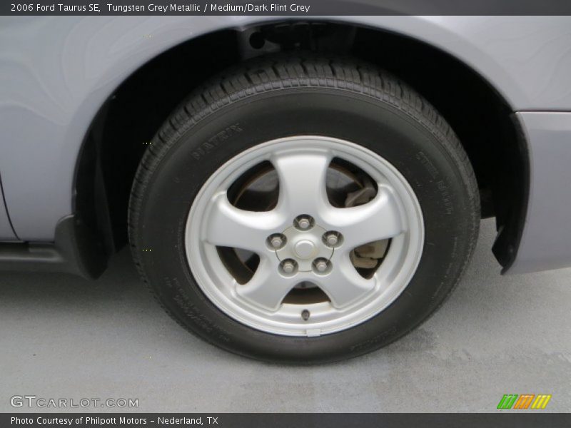 Tungsten Grey Metallic / Medium/Dark Flint Grey 2006 Ford Taurus SE