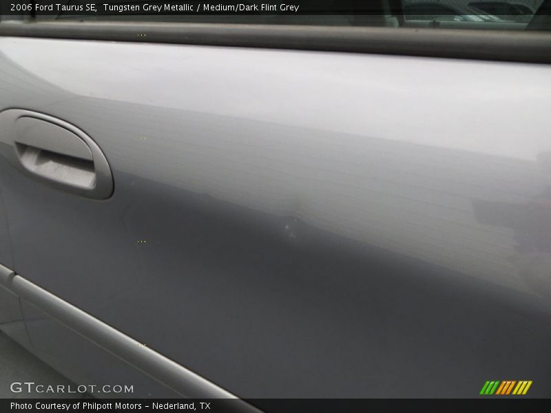 Tungsten Grey Metallic / Medium/Dark Flint Grey 2006 Ford Taurus SE
