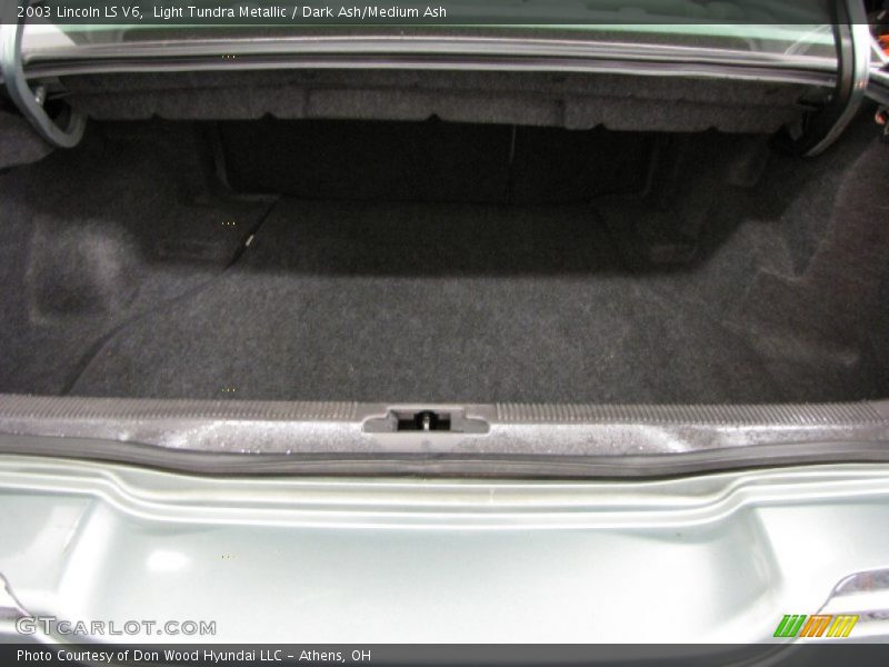  2003 LS V6 Trunk