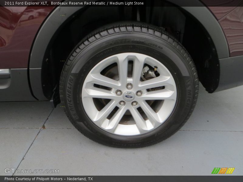 Bordeaux Reserve Red Metallic / Medium Light Stone 2011 Ford Explorer XLT