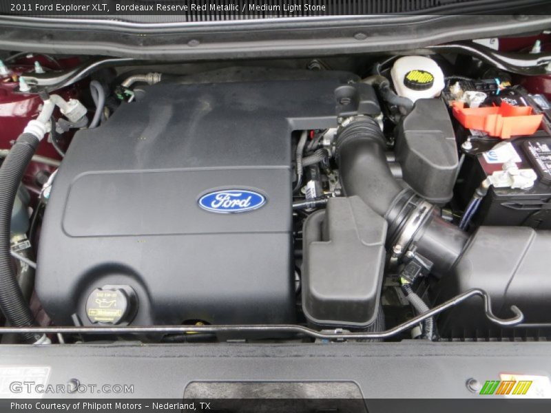 Bordeaux Reserve Red Metallic / Medium Light Stone 2011 Ford Explorer XLT