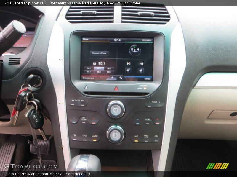 Bordeaux Reserve Red Metallic / Medium Light Stone 2011 Ford Explorer XLT