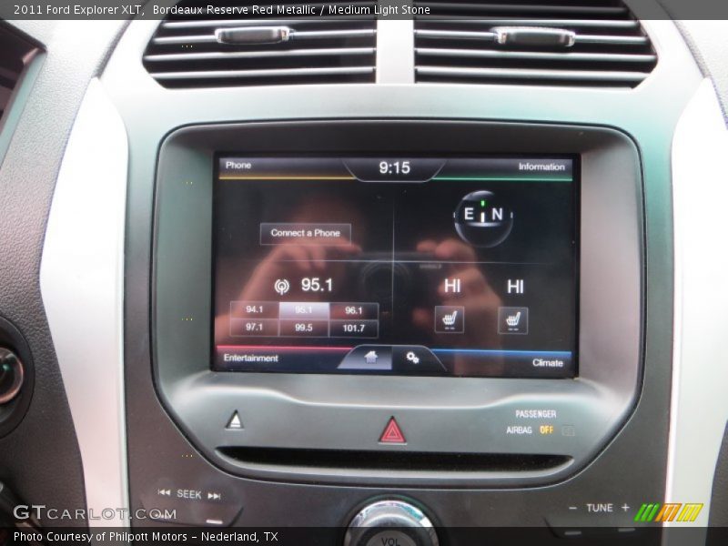 Bordeaux Reserve Red Metallic / Medium Light Stone 2011 Ford Explorer XLT