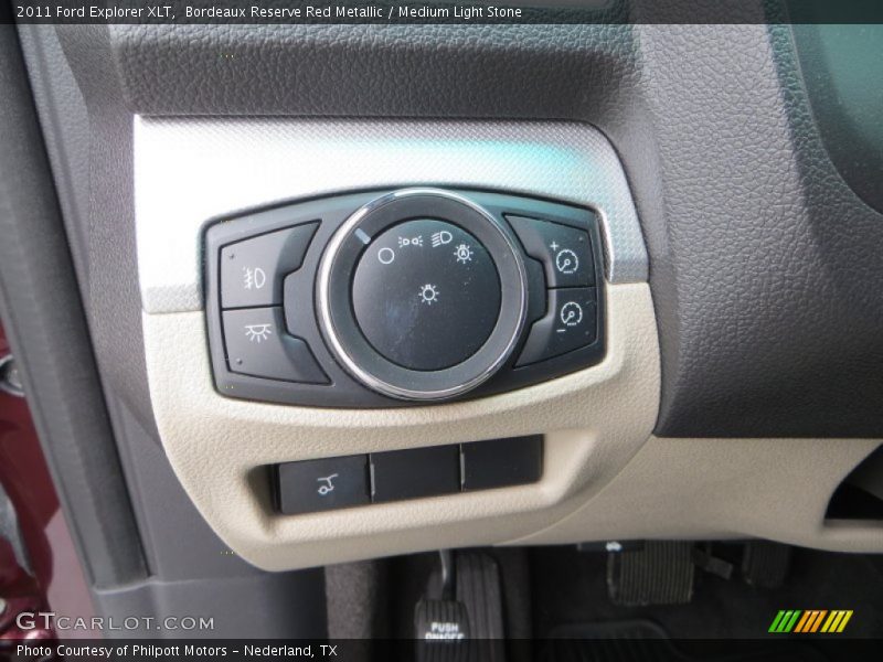 Bordeaux Reserve Red Metallic / Medium Light Stone 2011 Ford Explorer XLT