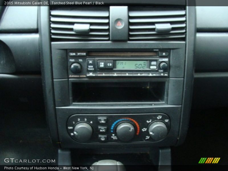 Torched Steel Blue Pearl / Black 2005 Mitsubishi Galant DE