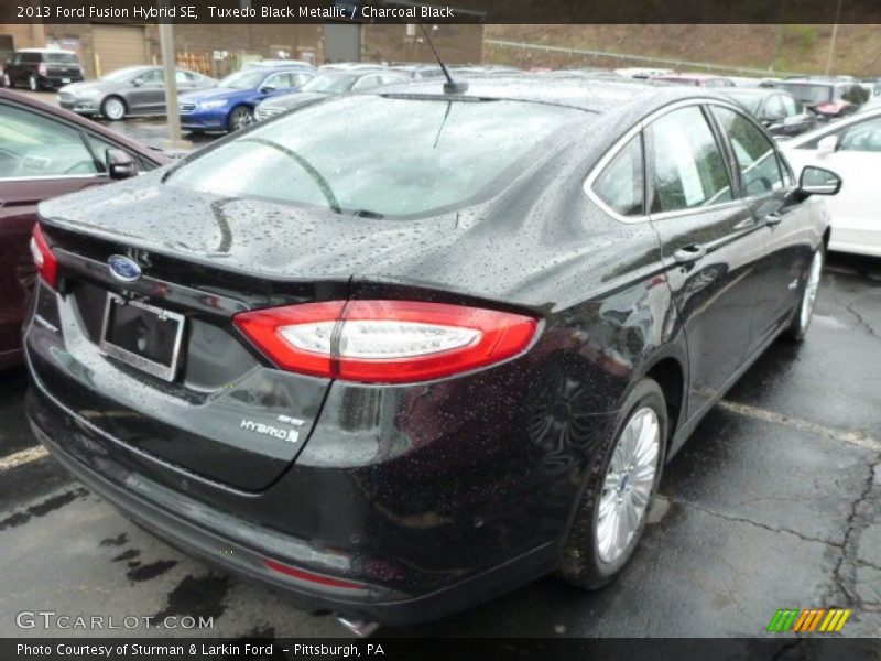 Tuxedo Black Metallic / Charcoal Black 2013 Ford Fusion Hybrid SE