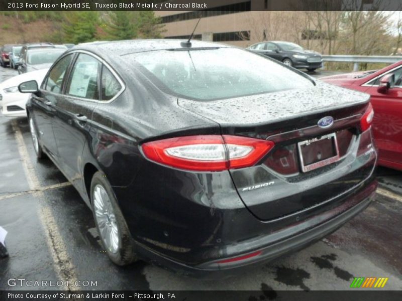 Tuxedo Black Metallic / Charcoal Black 2013 Ford Fusion Hybrid SE