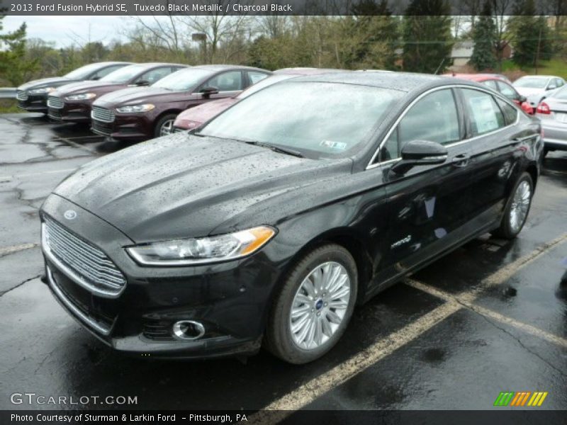 Tuxedo Black Metallic / Charcoal Black 2013 Ford Fusion Hybrid SE