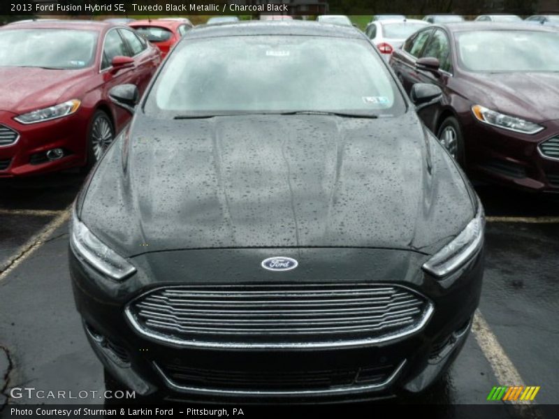 Tuxedo Black Metallic / Charcoal Black 2013 Ford Fusion Hybrid SE