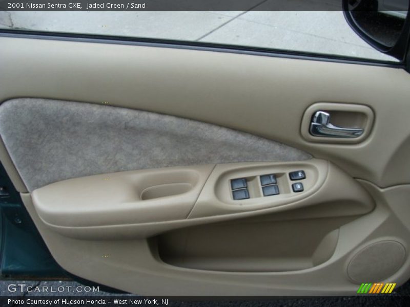 Jaded Green / Sand 2001 Nissan Sentra GXE