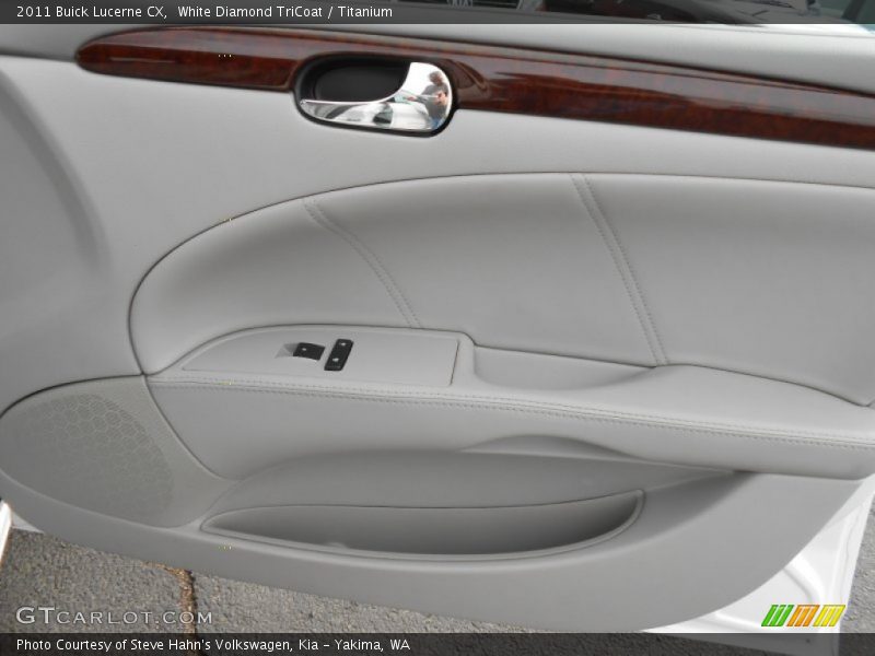 White Diamond TriCoat / Titanium 2011 Buick Lucerne CX