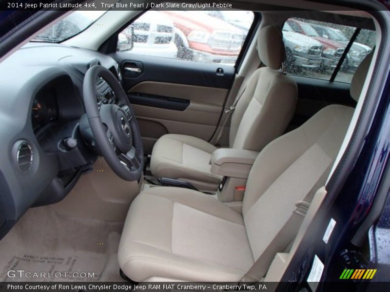 2014 Patriot Latitude 4x4 Dark Slate Gray/Light Pebble Interior