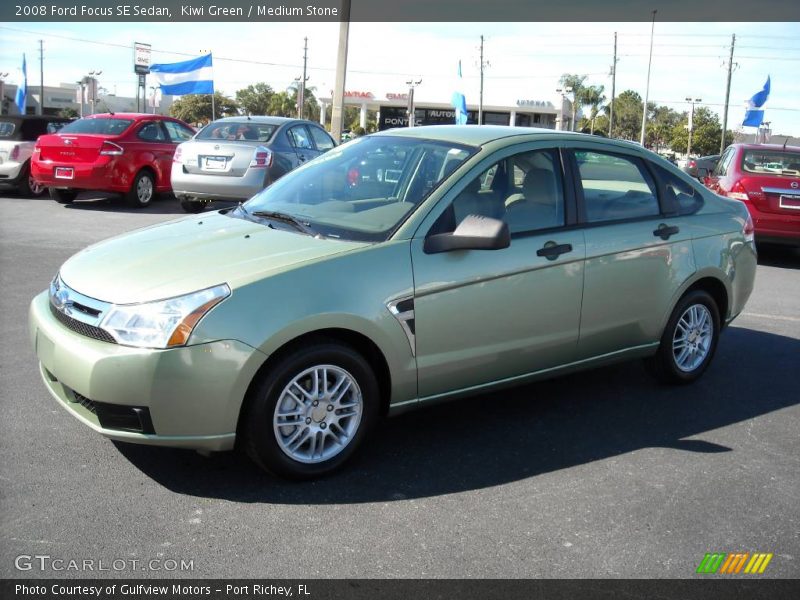 Kiwi Green / Medium Stone 2008 Ford Focus SE Sedan