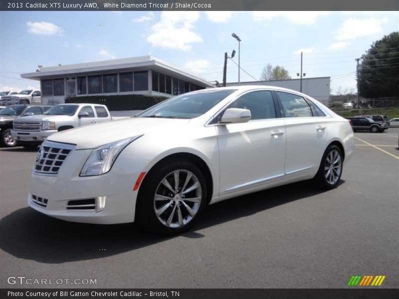 White Diamond Tricoat / Shale/Cocoa 2013 Cadillac XTS Luxury AWD