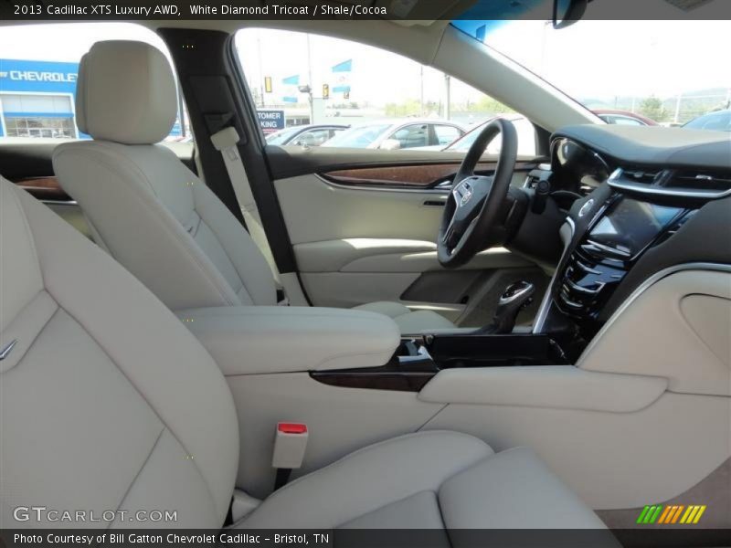 White Diamond Tricoat / Shale/Cocoa 2013 Cadillac XTS Luxury AWD