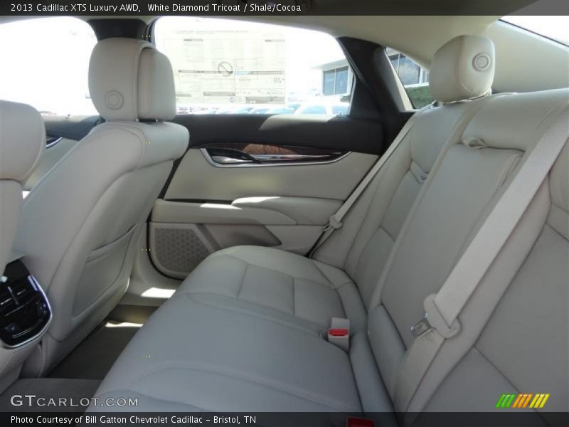 White Diamond Tricoat / Shale/Cocoa 2013 Cadillac XTS Luxury AWD