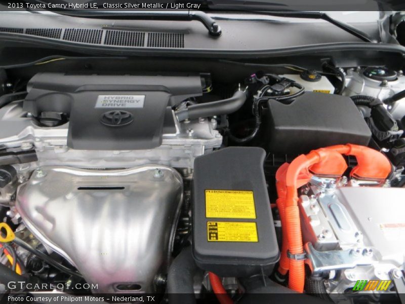 Classic Silver Metallic / Light Gray 2013 Toyota Camry Hybrid LE
