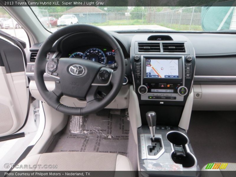 Super White / Light Gray 2013 Toyota Camry Hybrid XLE